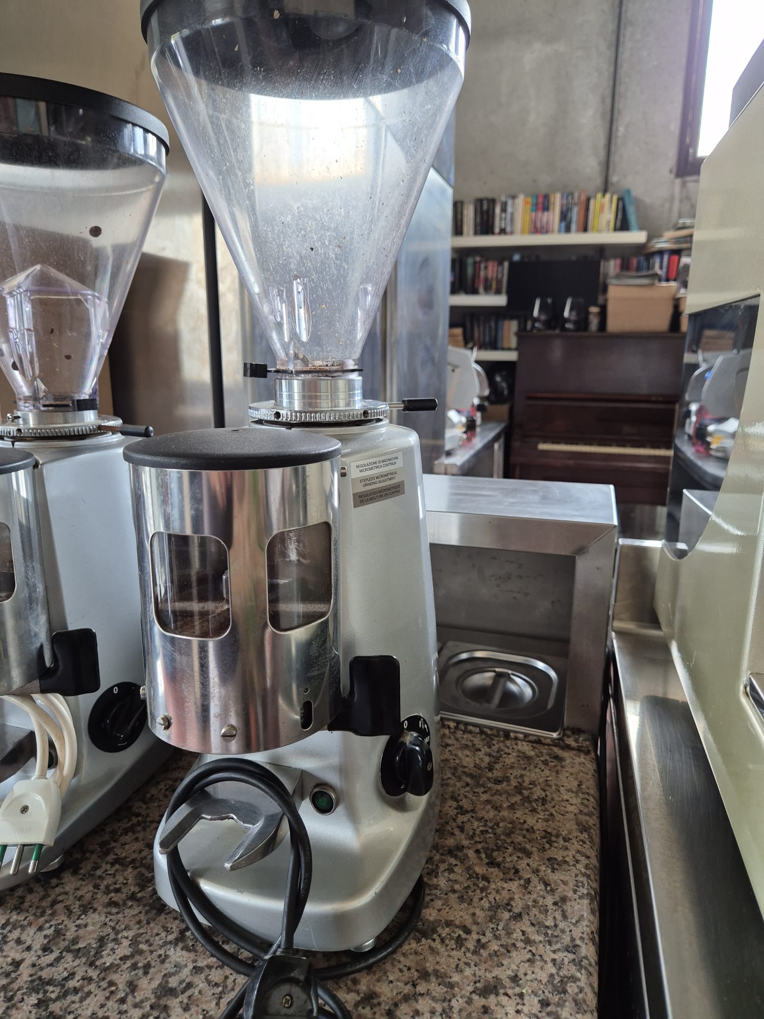 macinacaffè manuale mazzer – completamente revisionato macinacaffè manuale mazzer – completamente revisionato